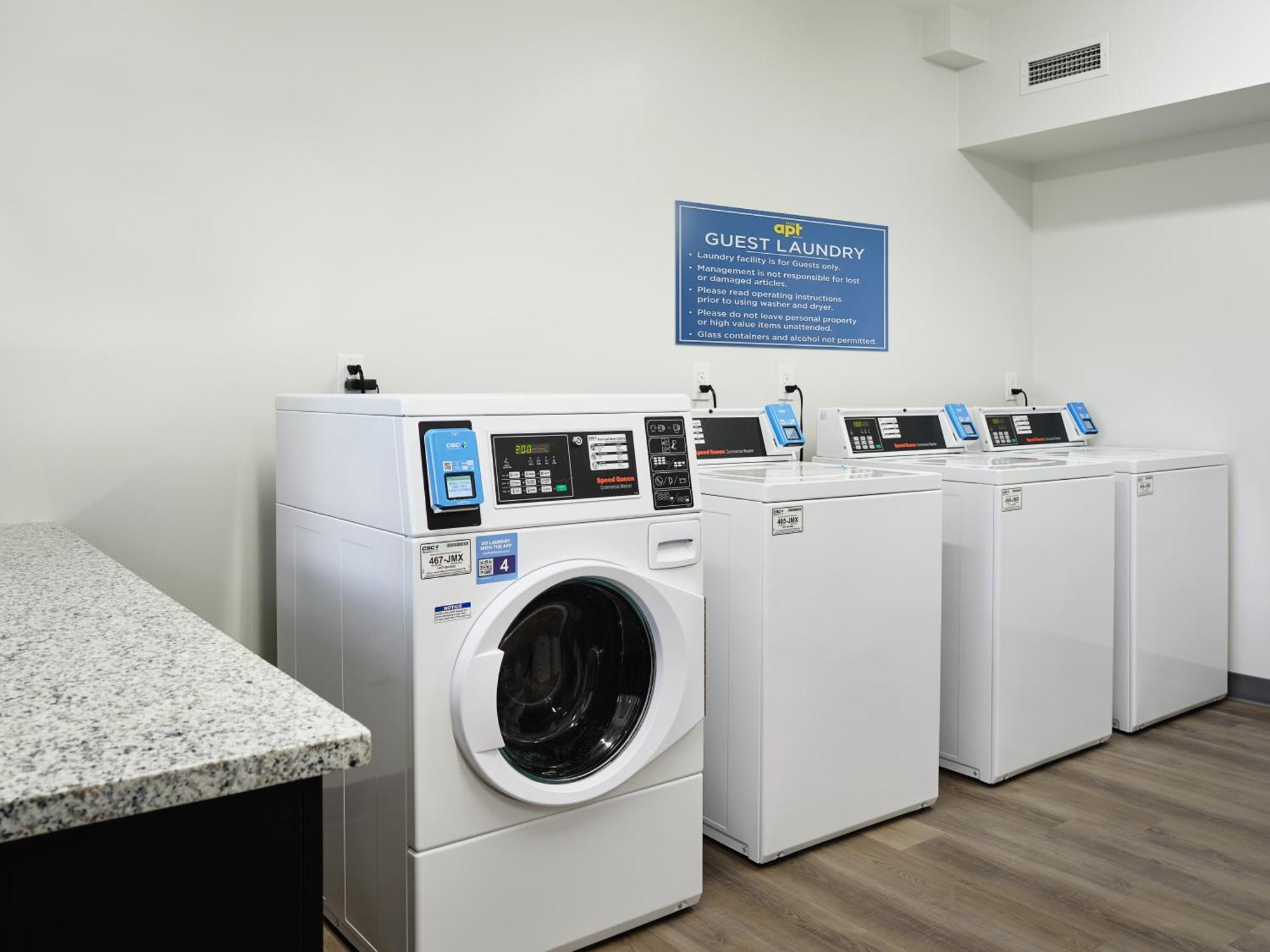 Stayapt Suites 阿瑟港 外观 照片